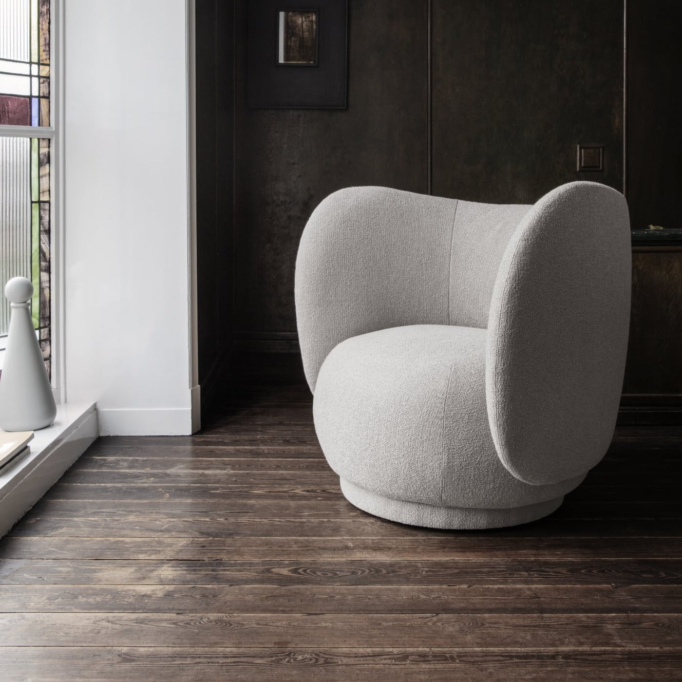 fermLIVING_SS24_RicoLoungeChair #colour_off-white-wool-boucle