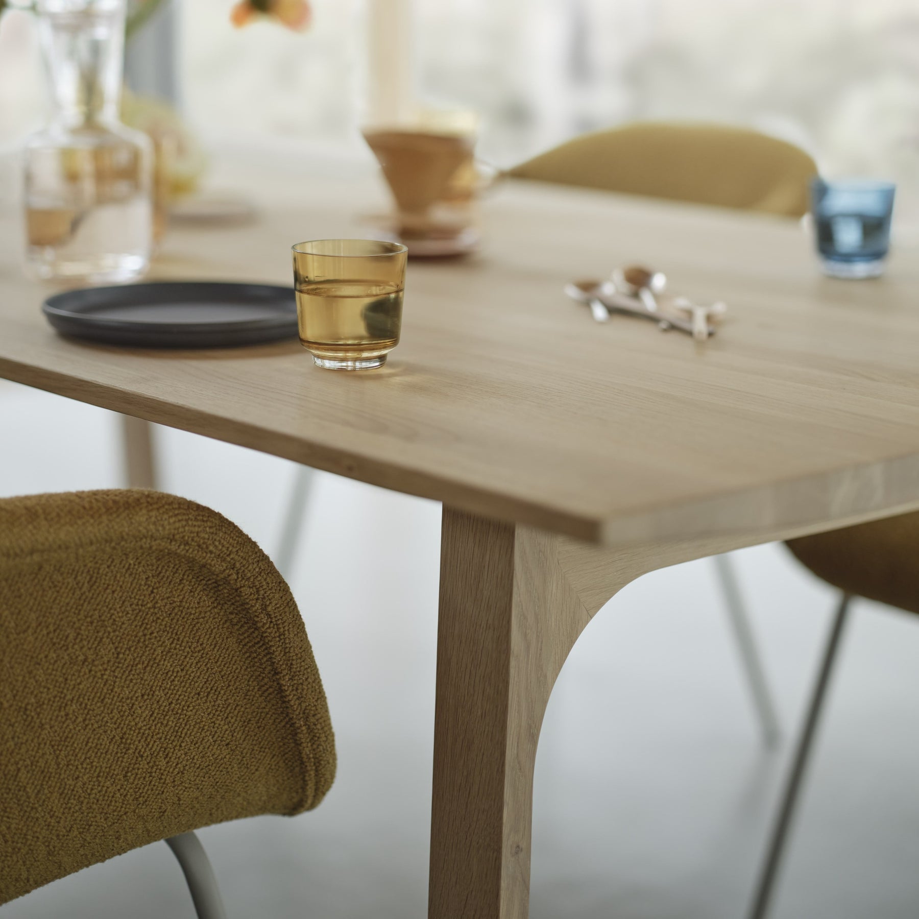 Muuto Earnest Extendable Dining Table | someday designs