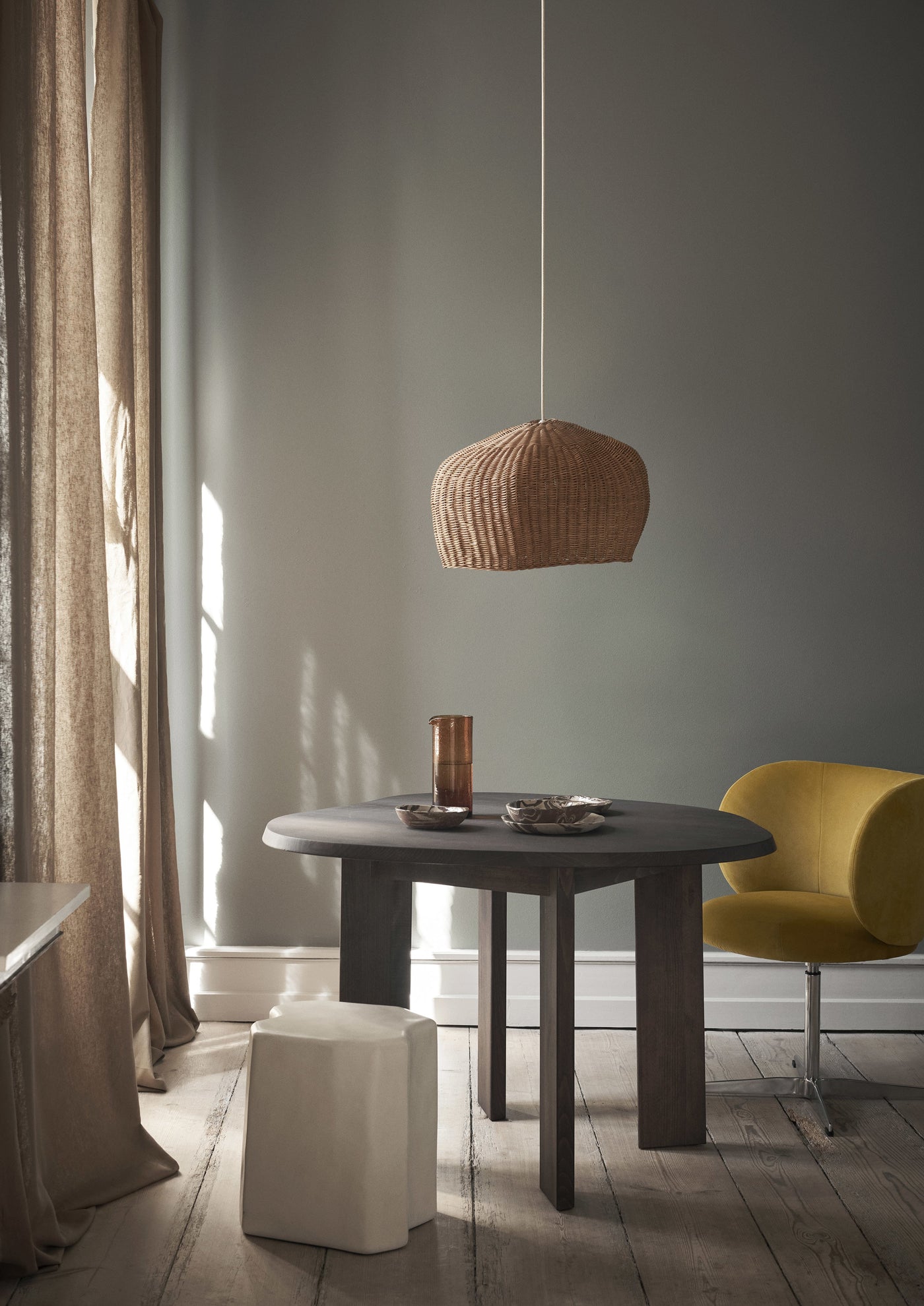ferm LIVING Rico Dining Chair Swivel dining room setting. #colour_honey-rich-velvet