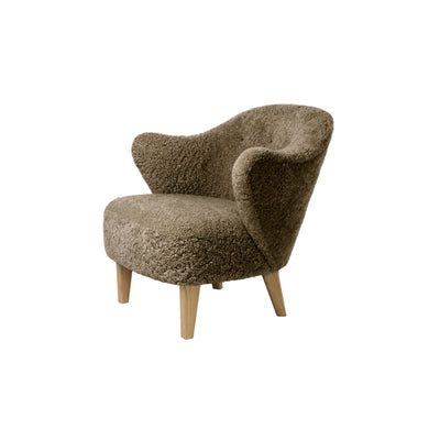 by Lassen Ingeborg Chair with natural oak legs. #colour_sheepskin-sahara
